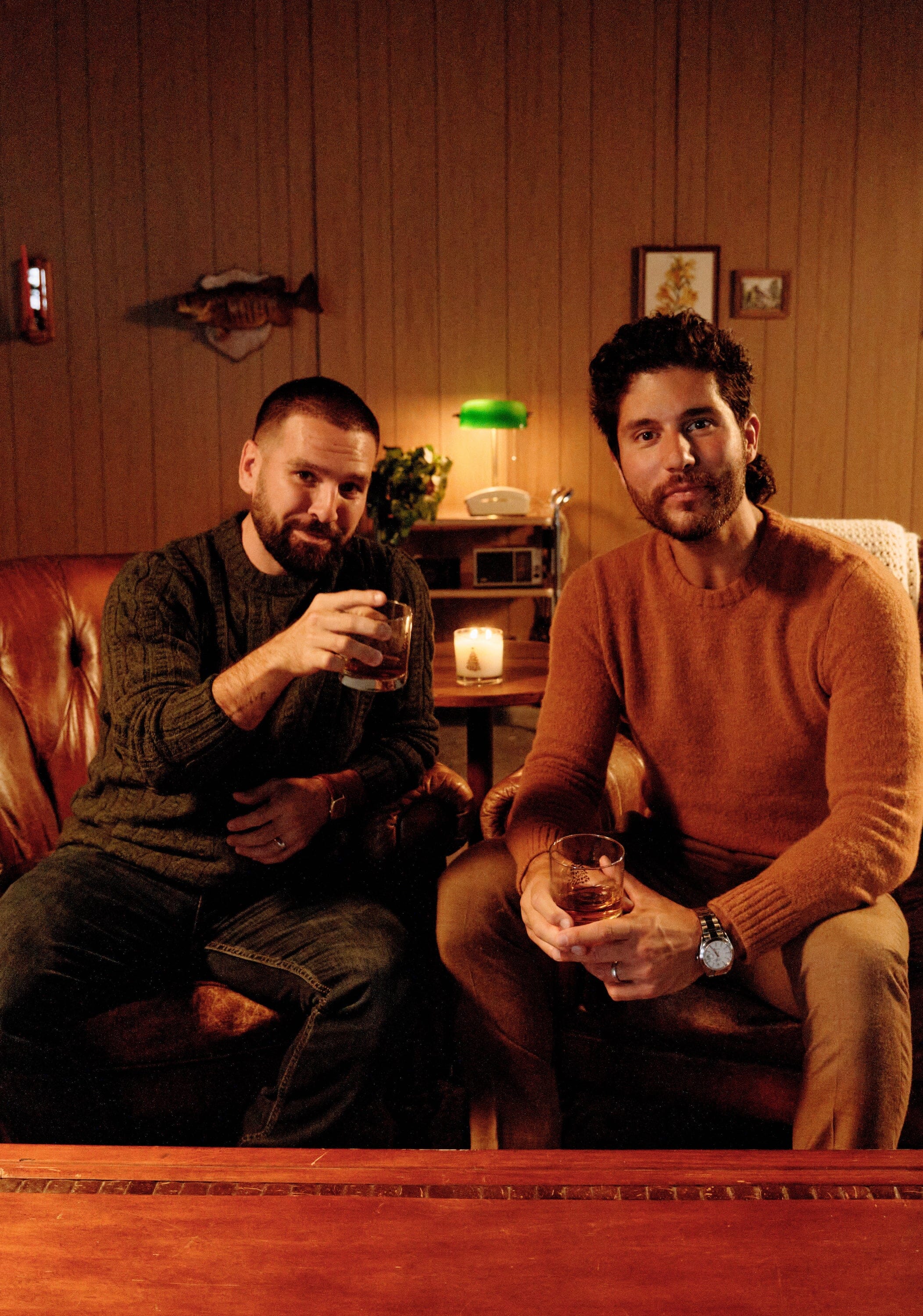 IT'S OFFICIALLY CHRISTMAS CANDLE (feat. DAN + SHAY) - Image 5